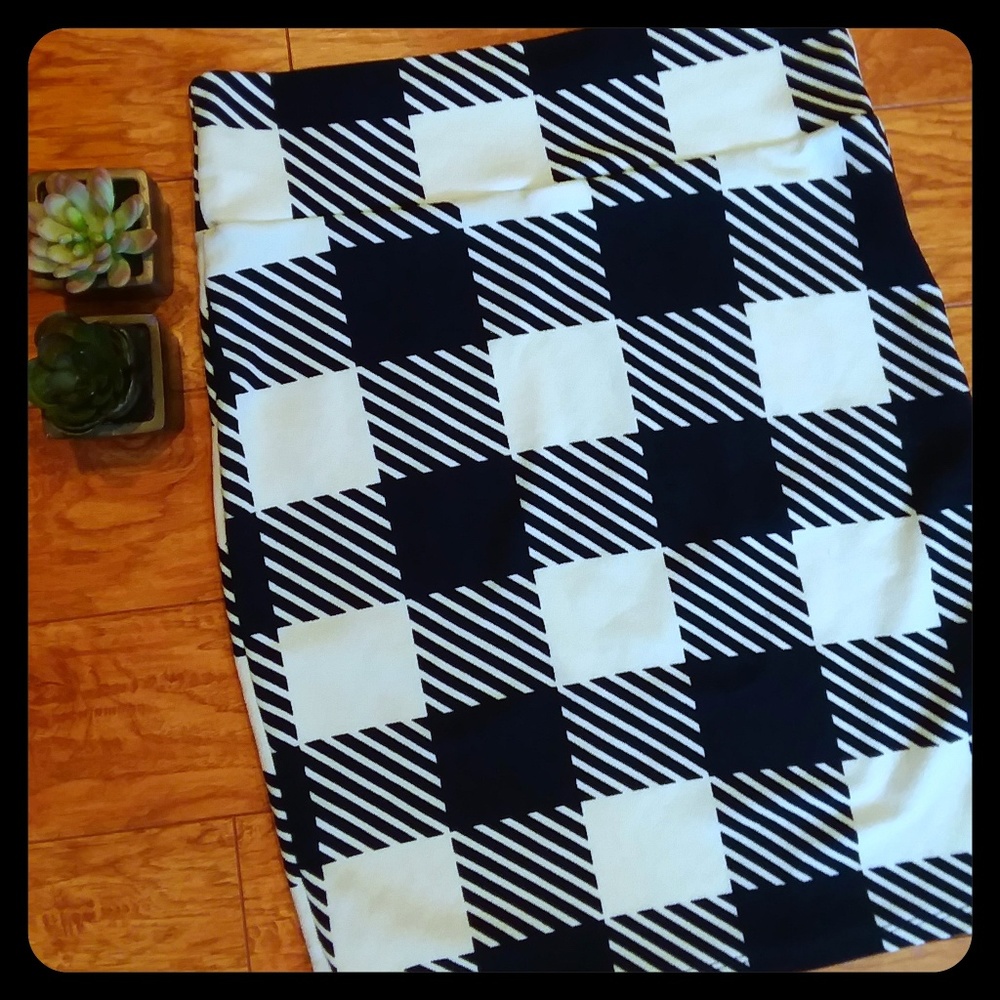 Navy & White Gingham Plaid Cassie Pencil Skirt